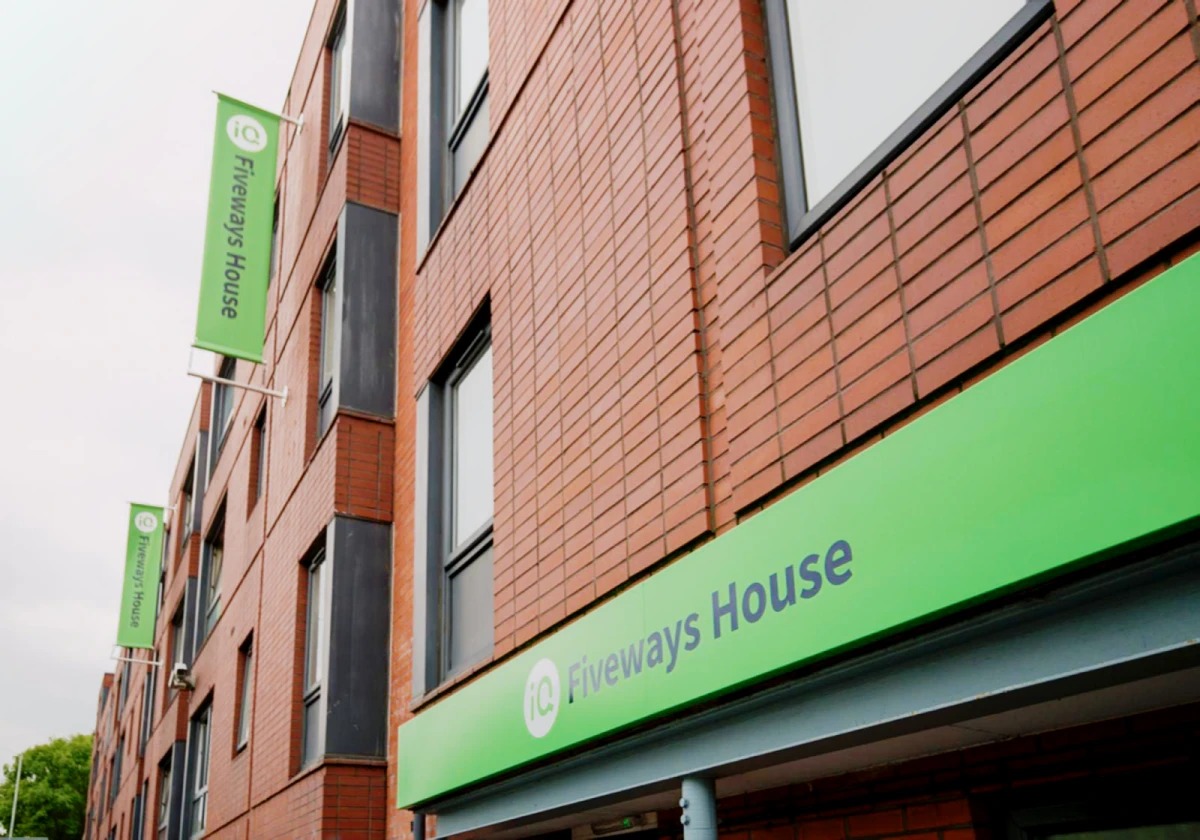 Fiveways House64195645949186121