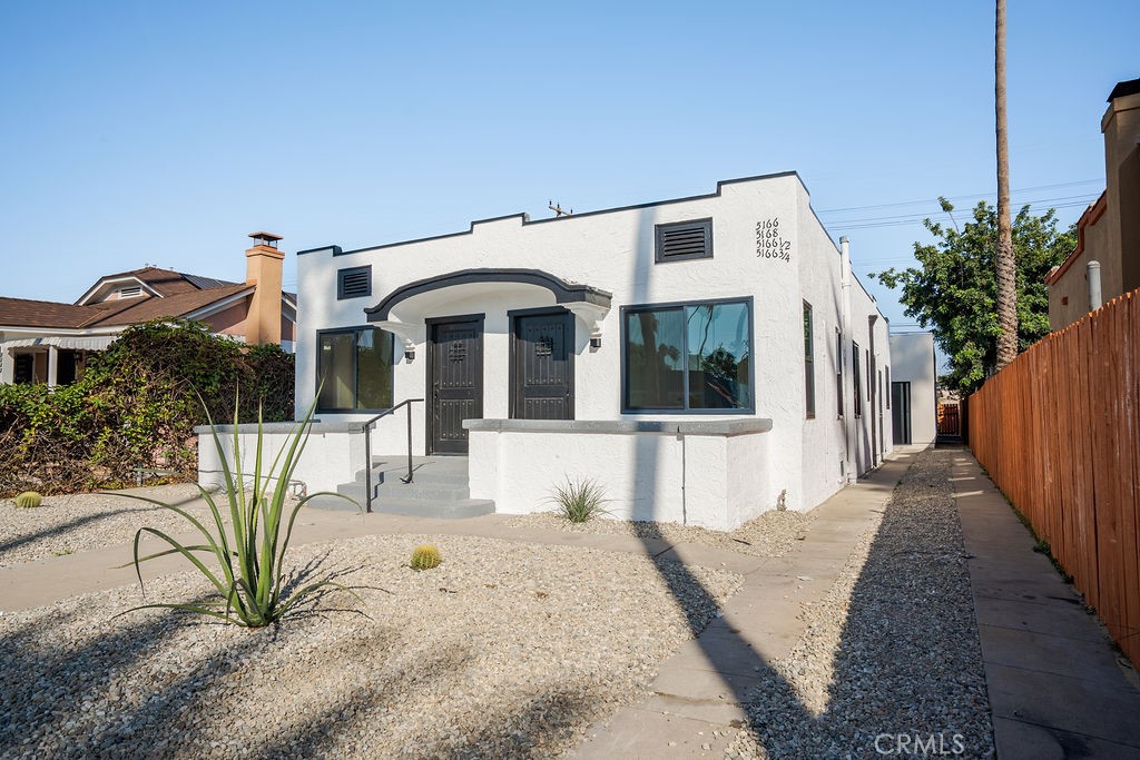 5166 S Manhattan Los Angeles CA, 9006264131444681473122