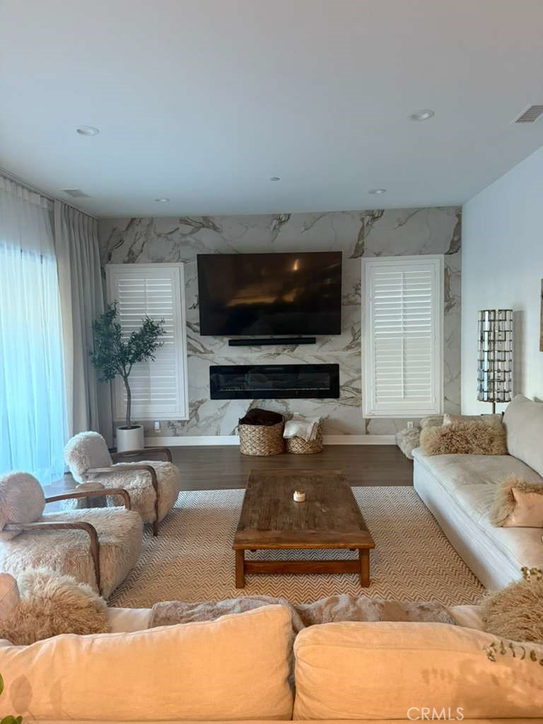 20559 W Wood Rose Porter Ranch CA, 9132664098938442883120