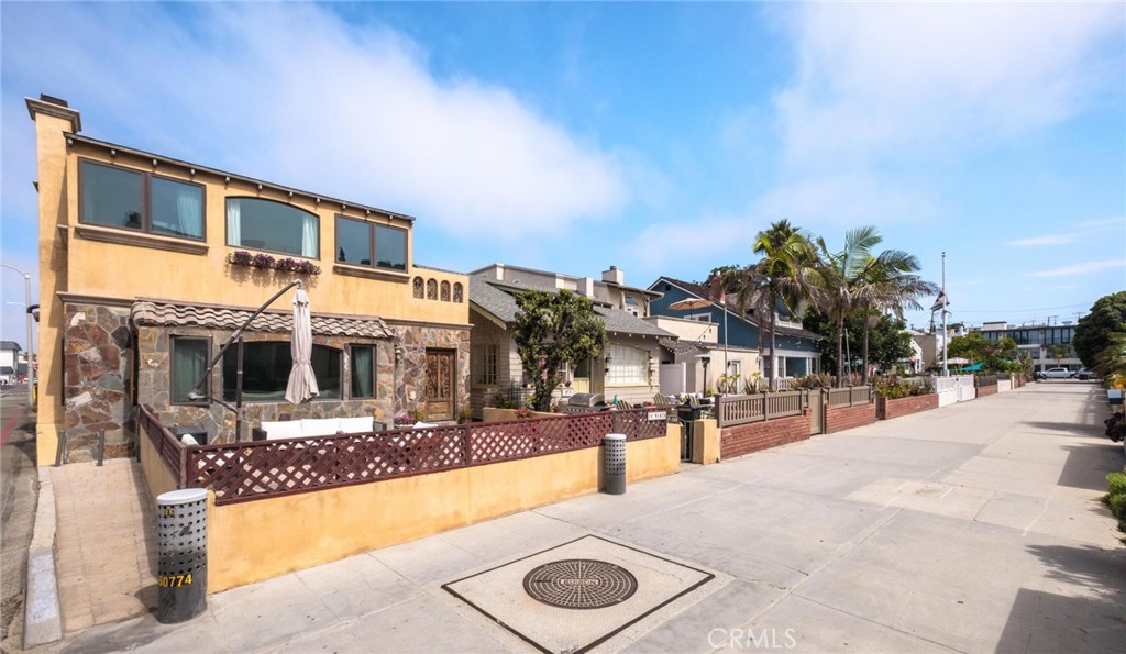 $9,950/month 19 9th Hermosa Beach CA, 9025464098269549825122