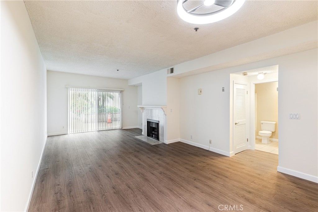 2905 Montrose Avenue 318, La Crescenta CA, 9121463734733865987121