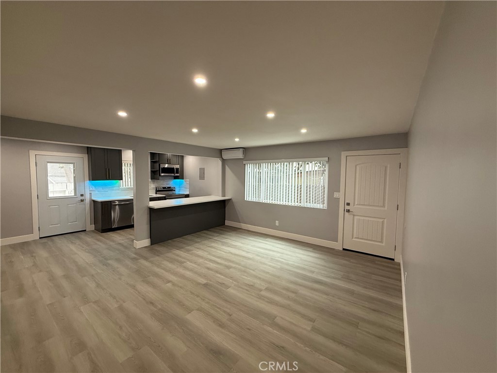 $3,300/month 25930 25930 Cypress 3 Lomita CA, 9071764098575898755120