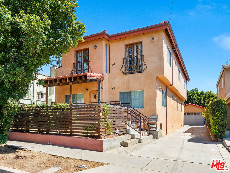 1652 Talmadge Street Los Angeles CA, 9002763711841193217120
