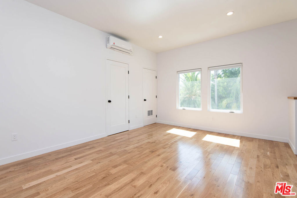 3700 W Sunset Boulevard 14 Los Angeles CA, 9002664100958832513122
