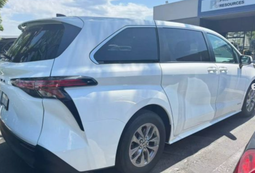 2021 TOYOTA SIENNA LE MINIVAN 4D63605011042307121