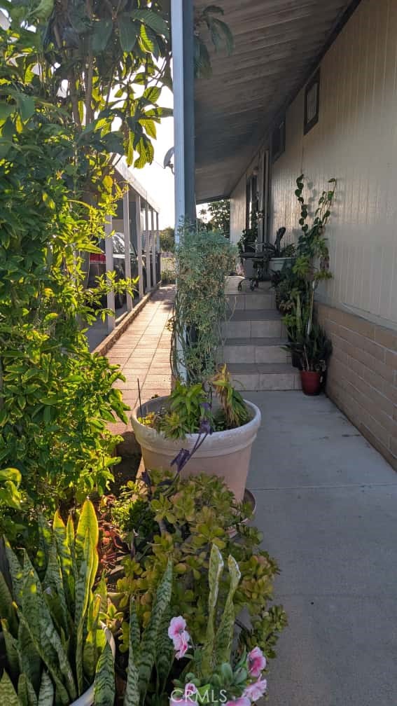 12300 Lilac Avenue 714 Santa Ana CA, 9270464102377311235121
