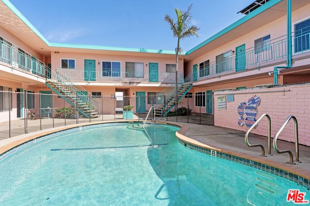 7825 W Manchester Avenue 6 Playa Del Rey CA, 9029364110579396481122