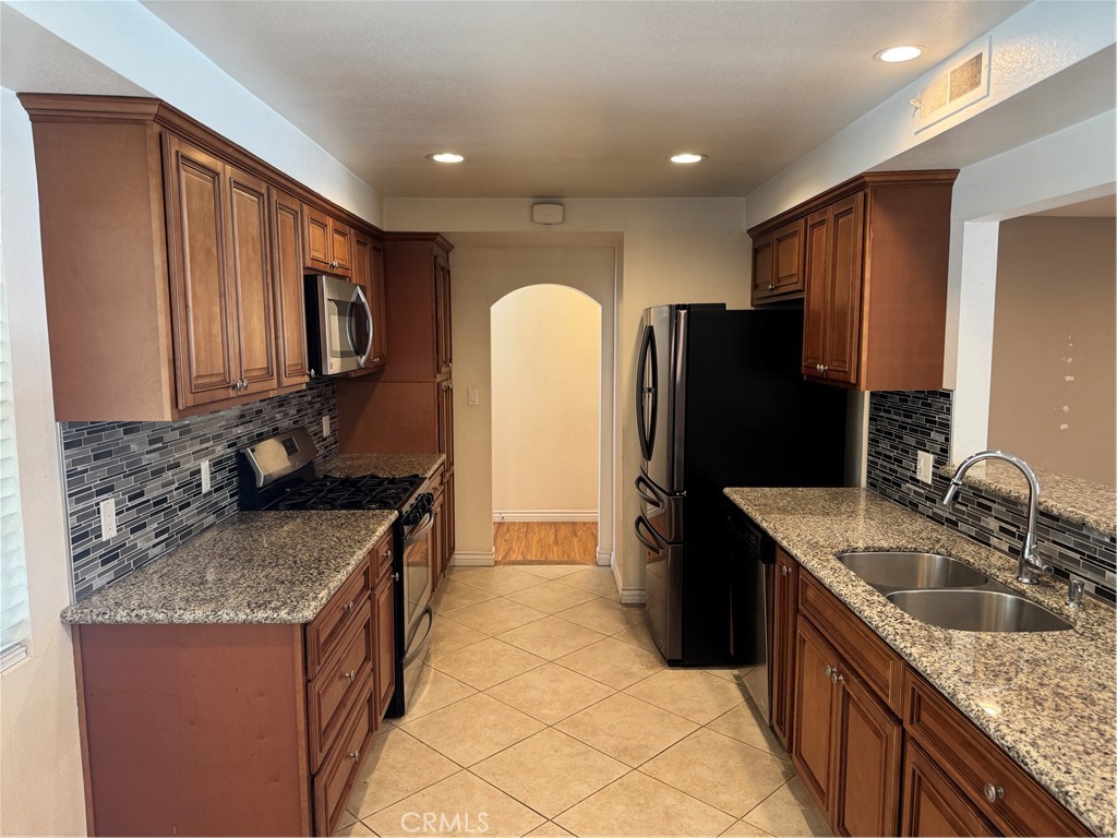 2437 Fordham Drive Costa Mesa CA, 9262663679587236995121