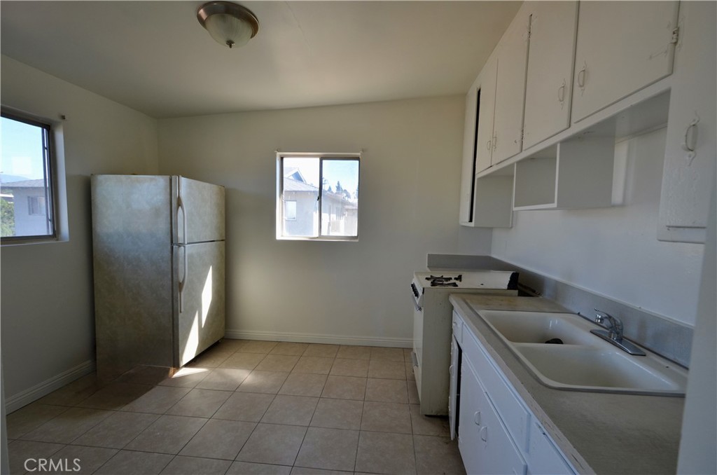 $1,500/month 5147 Canoga Montclair CA, 9176364076054897923121