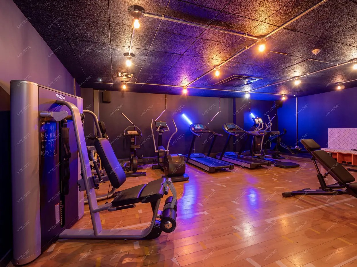 Crown House Brighton64166172528257123