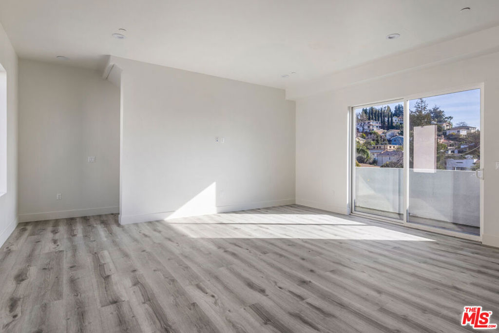 3212 3/4 Verdugo Road Los Angeles CA, 9006563868157288449120