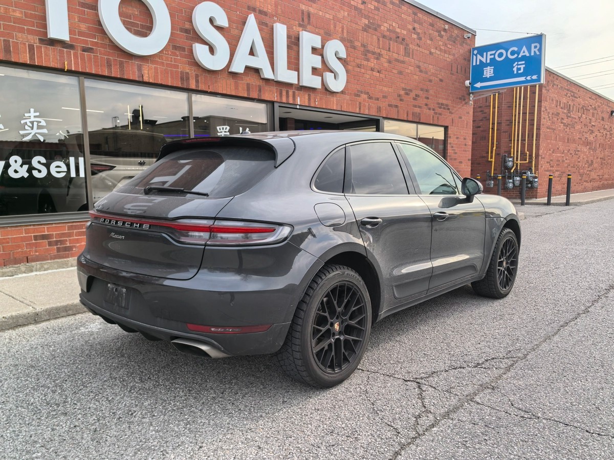 2021 Porsche Macan Base64158499451649123