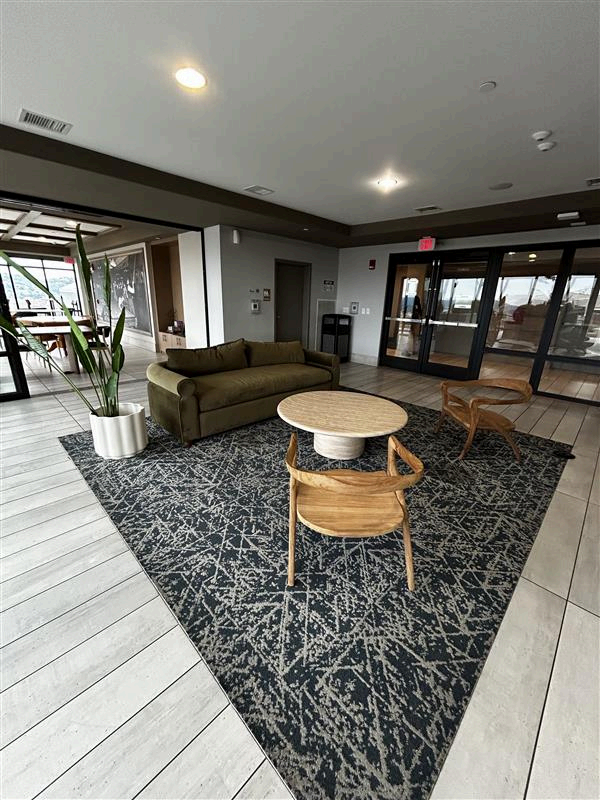 SkyVue Apartments in Pittsburgh with Exceptional Value | Near University of Pittsburgh + Convenient Transportation 🚴 + Brand New Facilities 😍 + Secure Access 👌63385480576385124