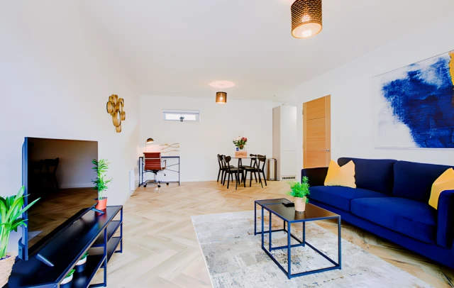 Two Bedrooms Apartment Hybrid Resi - Mitcham, London