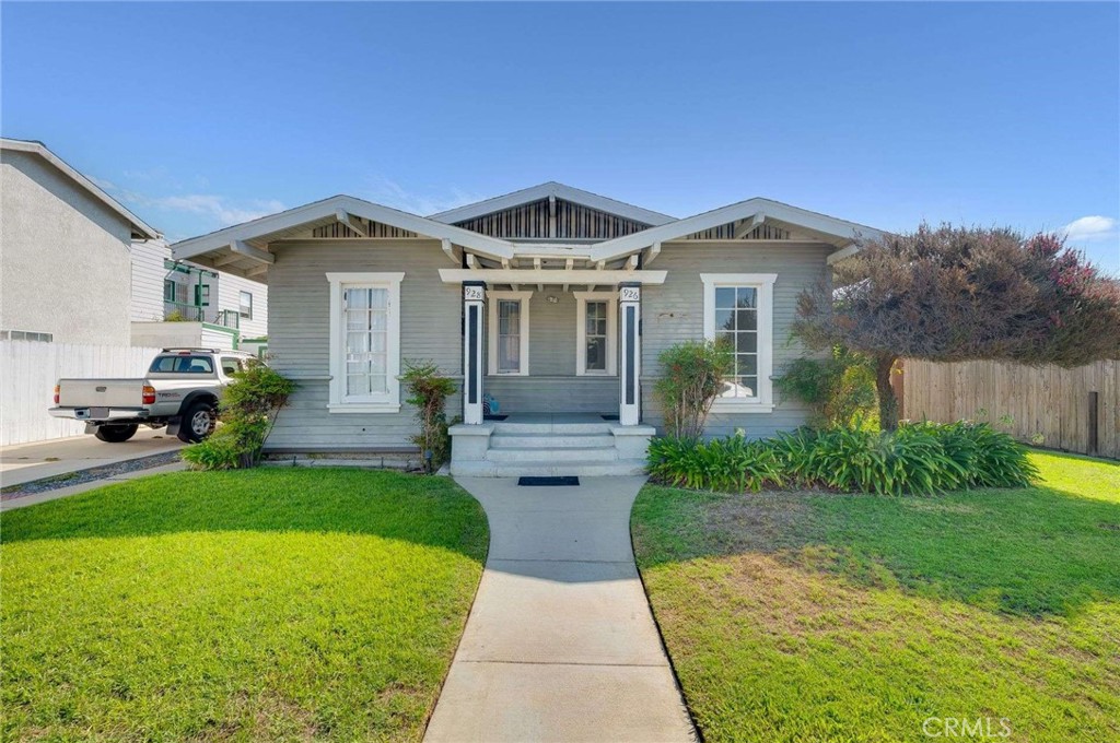 $2,695/month 926 Newport Avenue 1 Long Beach CA, 9080464098608155138122