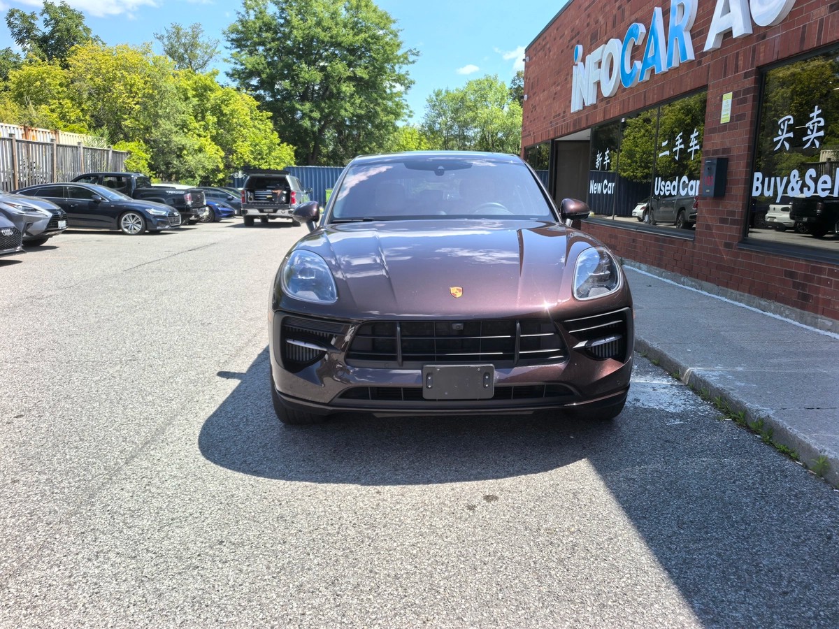 ﻿2021﻿ ﻿Porsche﻿ ﻿Macan﻿ ﻿GTS64135700191619121