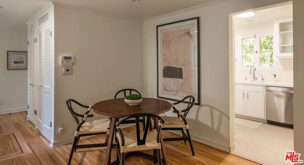 488 St. Pierre Drive Bel Air CA, 9007764141891225601121