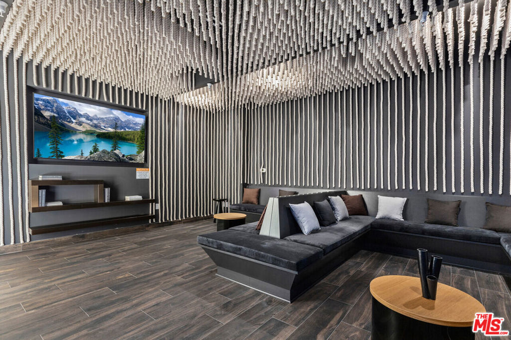 3460 W 7th Street 1411 Los Angeles CA, 9000564111368256002122