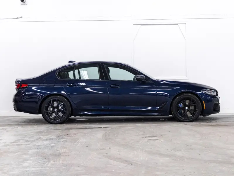 2022 BMW 5 Series64300132838146123