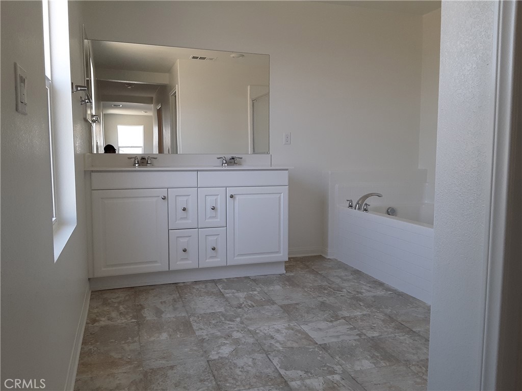 21108 Bison Mesa Road Riverside CA, 9250763635585666561122