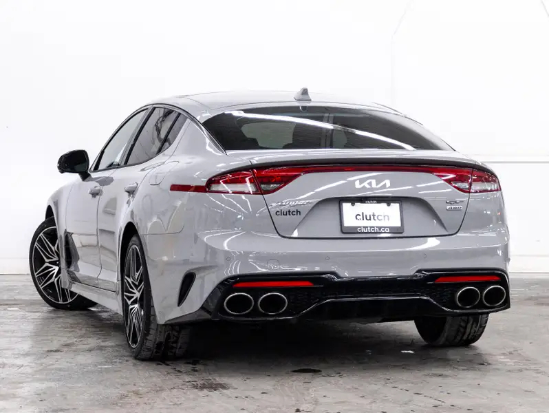2022 Kia Stinger64023643527042124