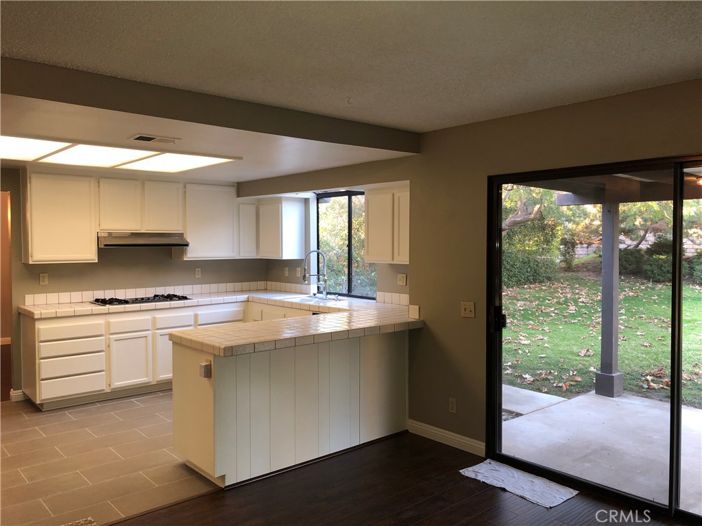 303 E Dunbarton Place Claremont CA, 9171164023380591107120