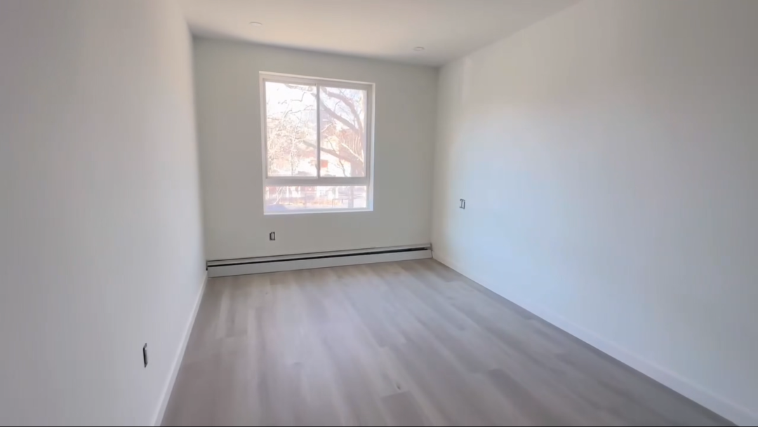 ✨ Renovated Astoria Townhouse ✨63233807622785121