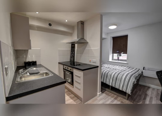Trinity Hall, Leeds64288949399937122