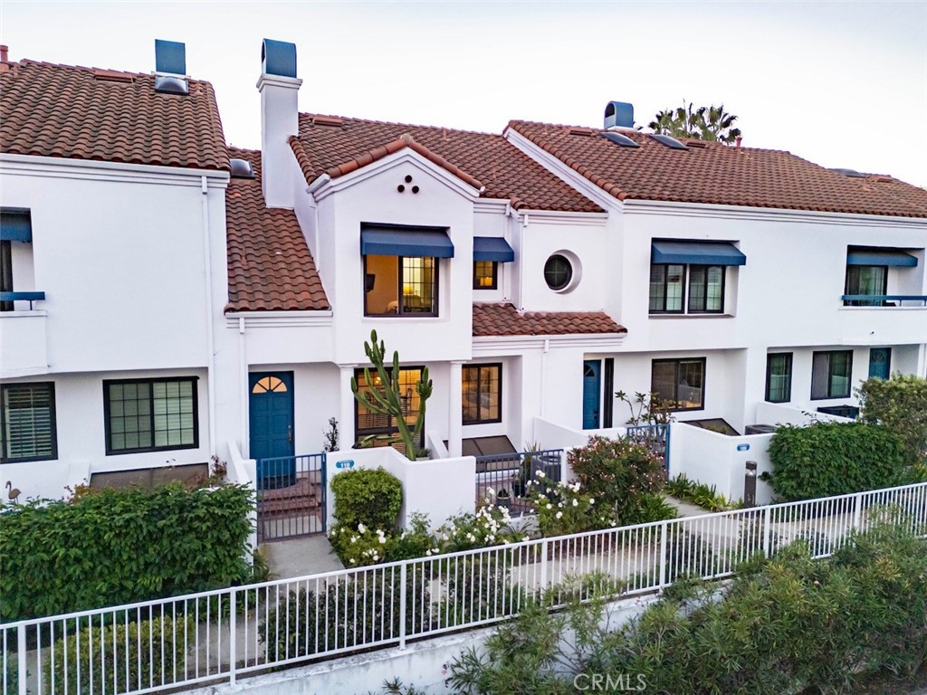 19451 Pompano Lane Lane 110 Huntington Beach CA, 9264864091505153794120