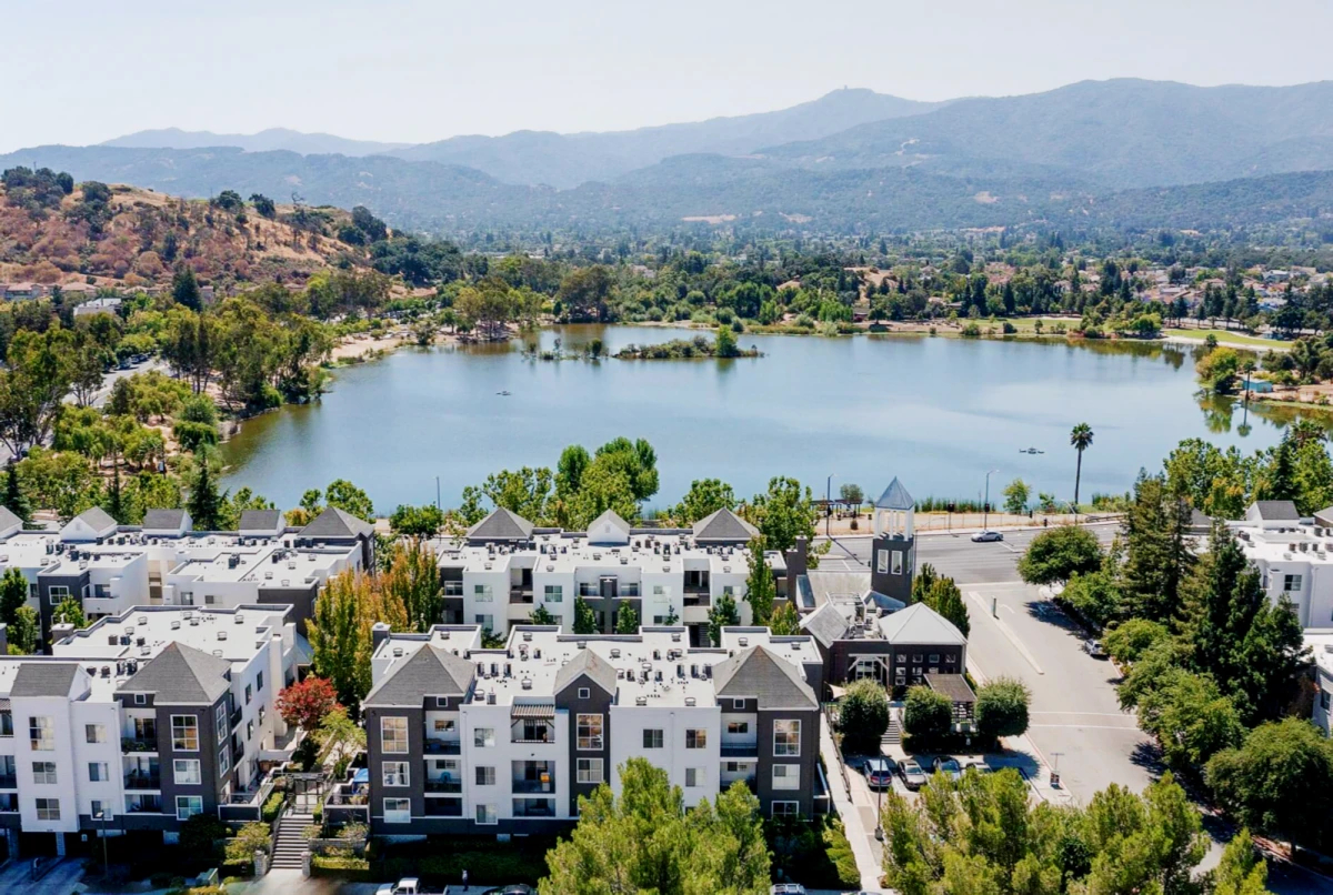 Almaden Lake Village63667900253059120