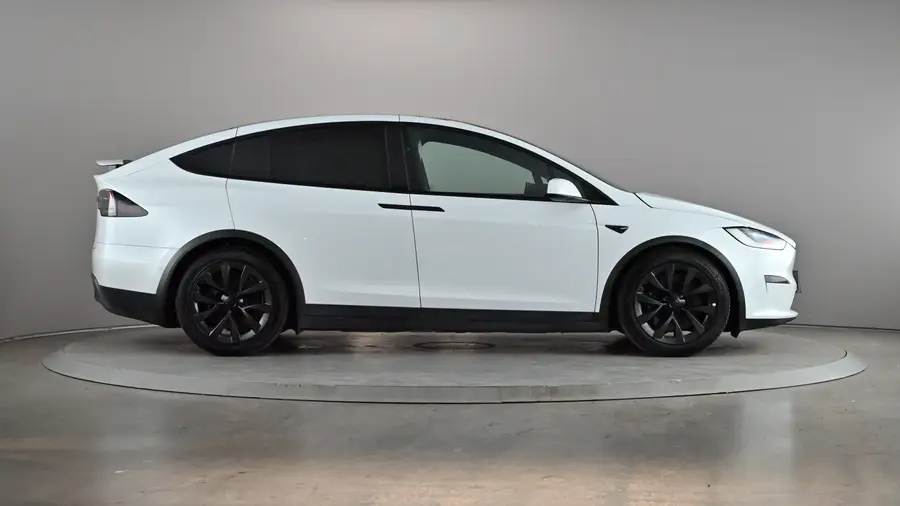 2023 Tesla Model X64378816905987123