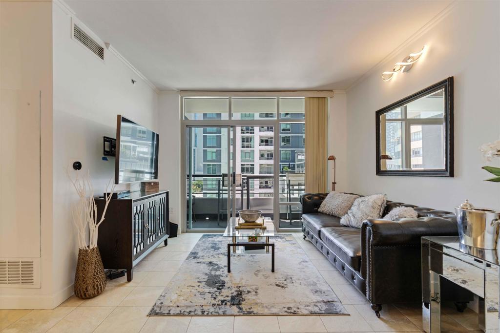 425 W Beech Street 851 San Diego CA, 9210163788895404163120