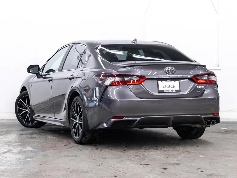 2023 Toyota Camry64045473896066121