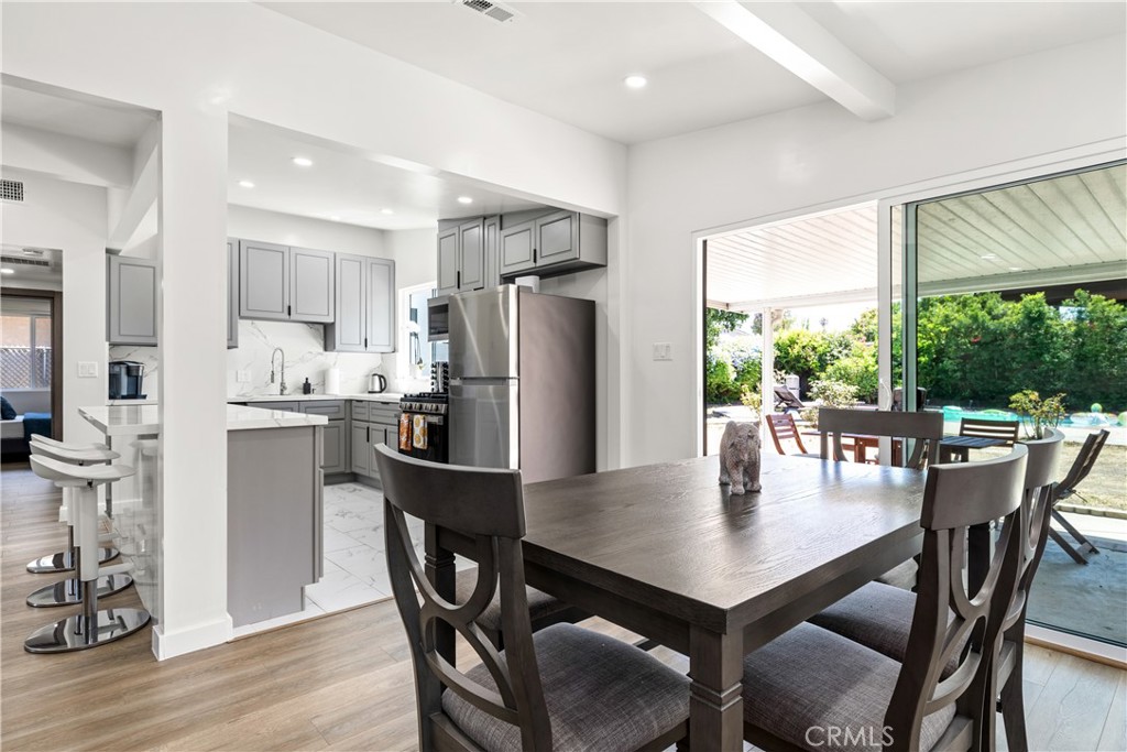 6535 Mary Ellen Avenue, Valley Glen CA, 9140164108171917058122