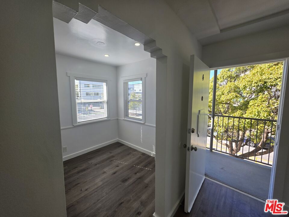 1805 7th Street 4 Santa Monica CA, 9040164086916218627122