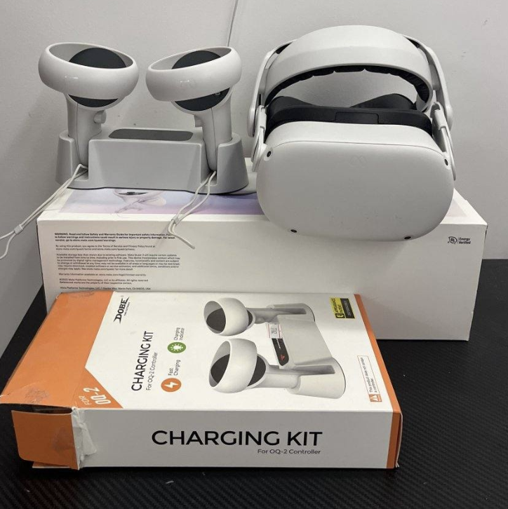 With Charging for Sale: 2 Quest Oculus VR