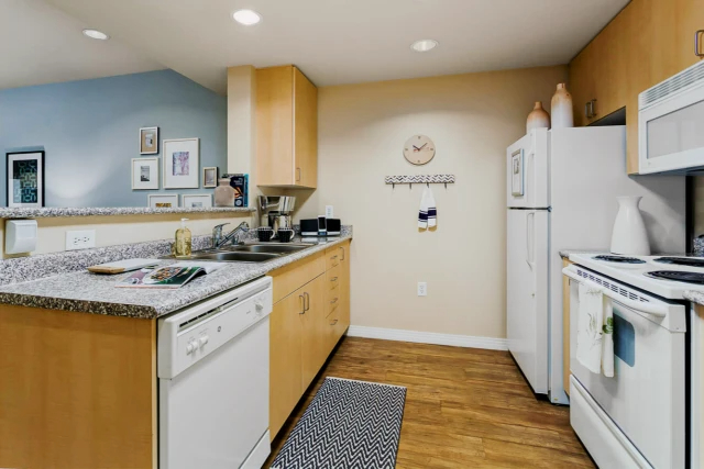 Haven en Del Mar Station Apartments63448920063617122