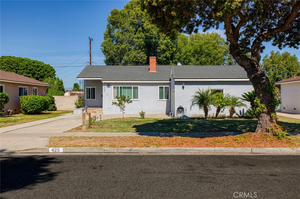 425 W Knepp, Fullerton CA, 9283264065936842883120