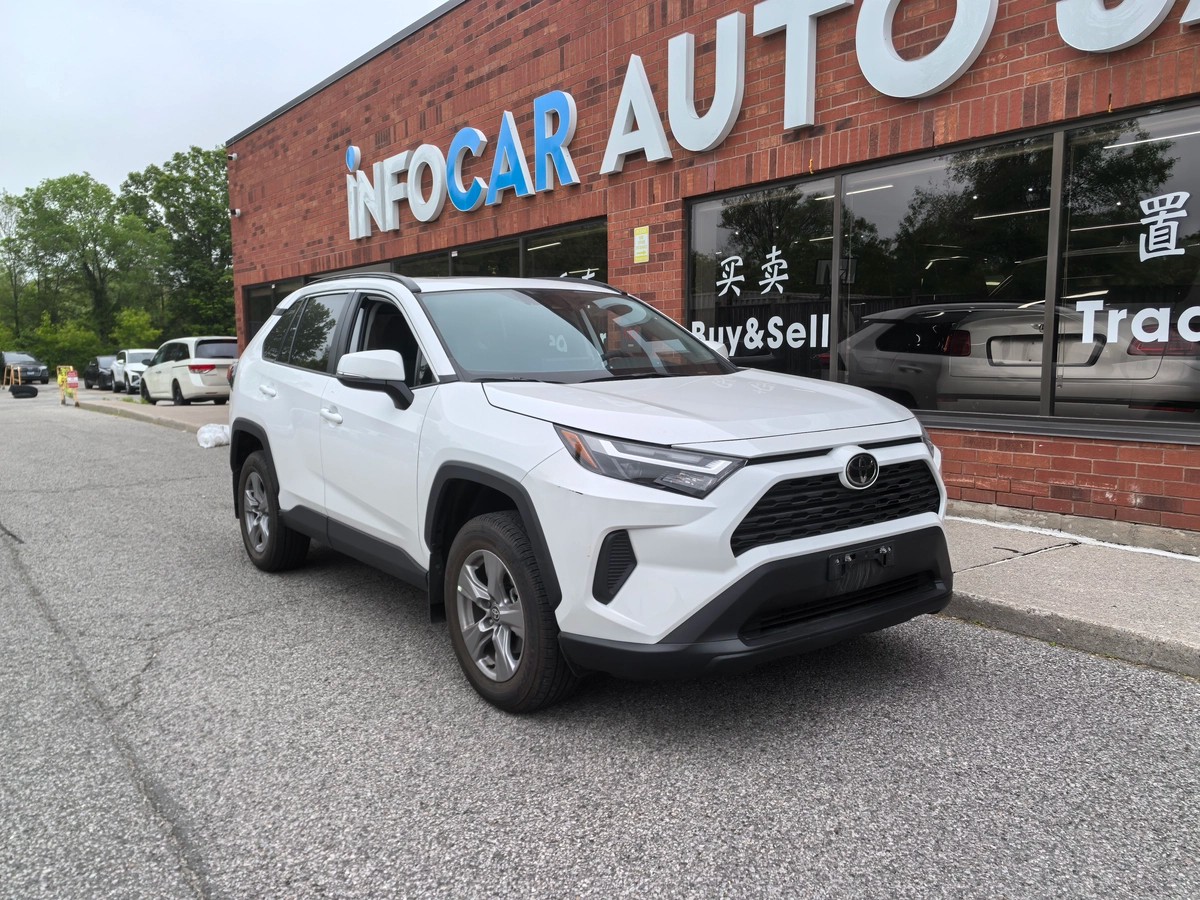 2024 Toyota RAV4 XLE64135767272323120