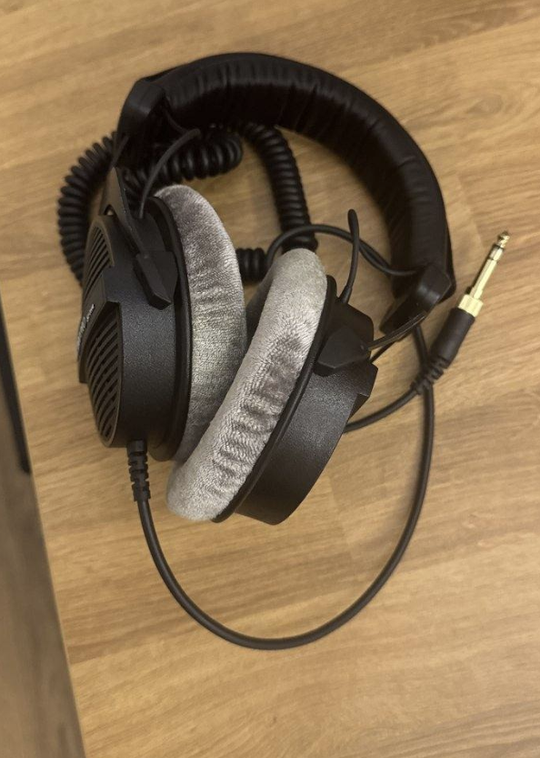 سماعات DT990 Pro