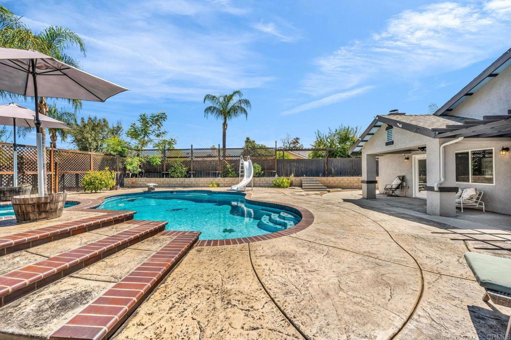 25186 Lake, Hemet CA, 9254463602454619137121