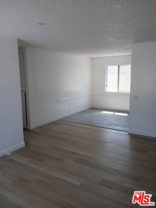 4353 Avalon Los Angeles CA, 9001164132544108803123