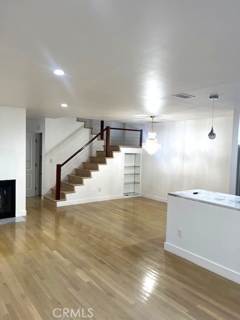 8110 Canby 3 Reseda CA, 9133564085280255107120