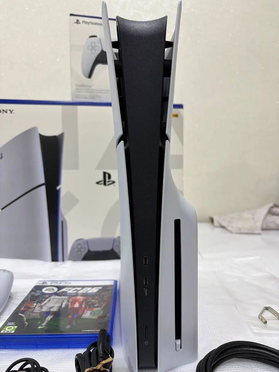 Consola PS5 con dos mandos en venta