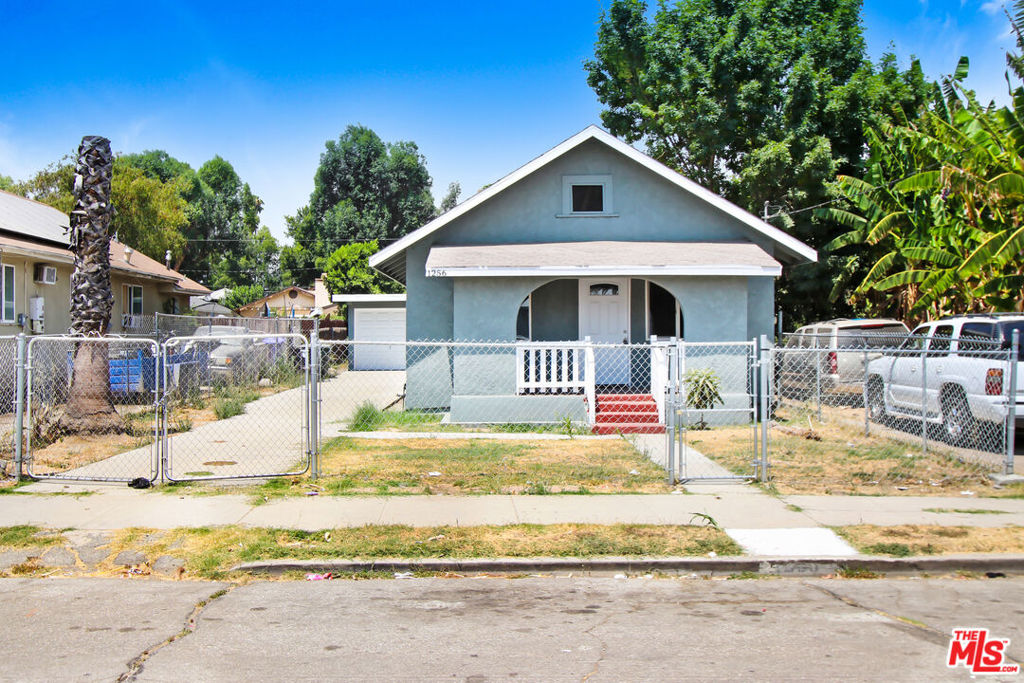 1327 Vine, San Bernardino CA, 9241163776162108547120