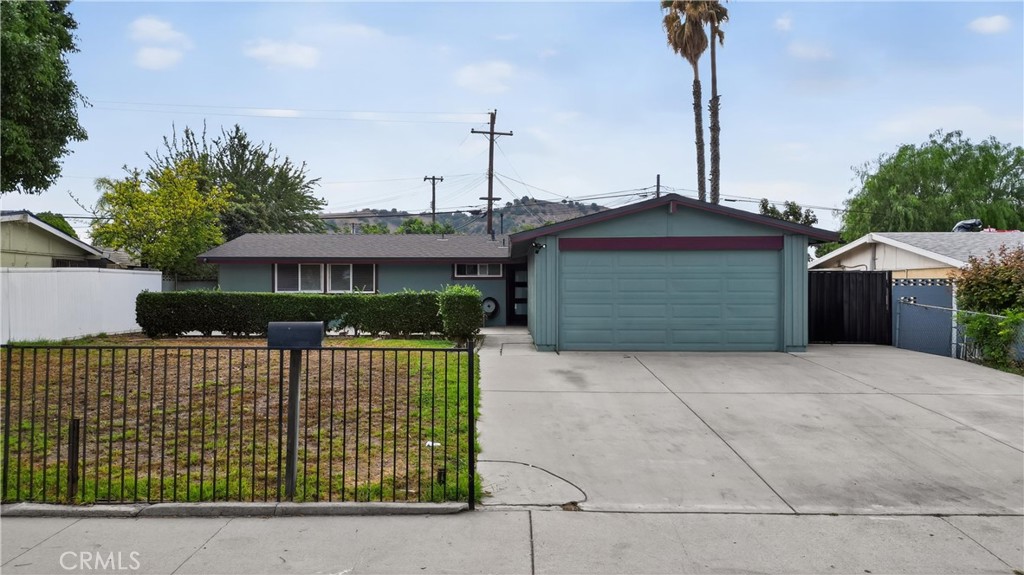 2484 Barjud, Pomona CA, 9176864065248158977121
