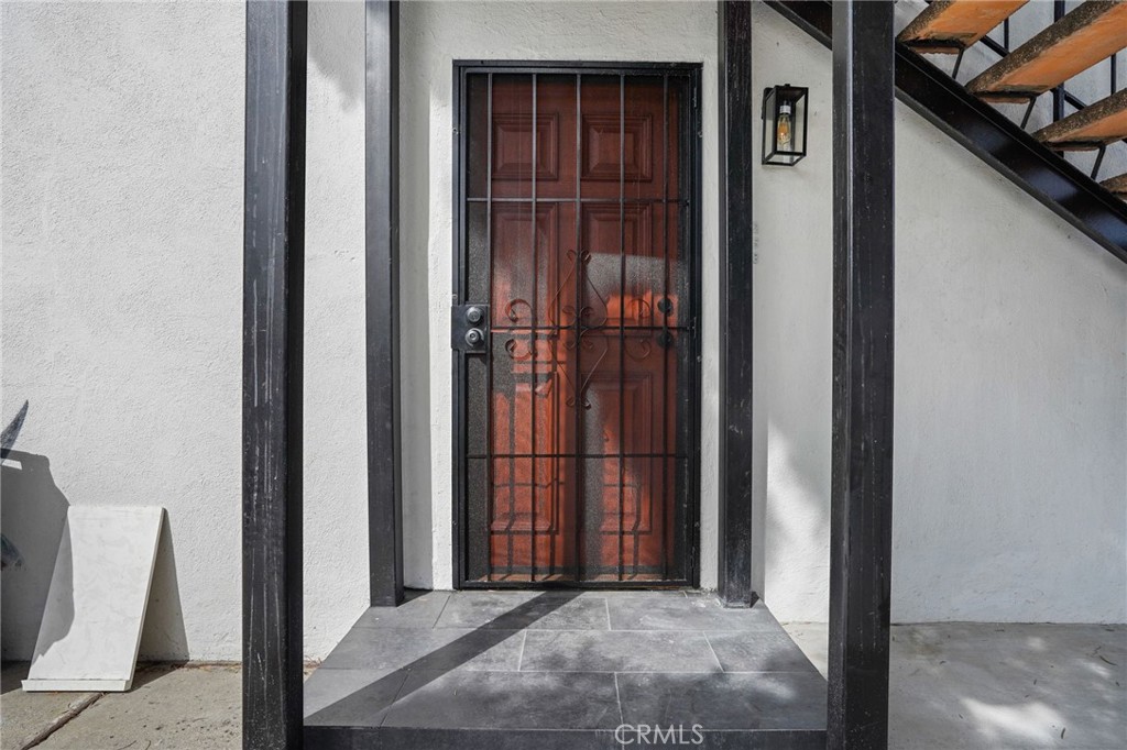 253 E 82nd Los Angeles CA, 9000364144809409026123