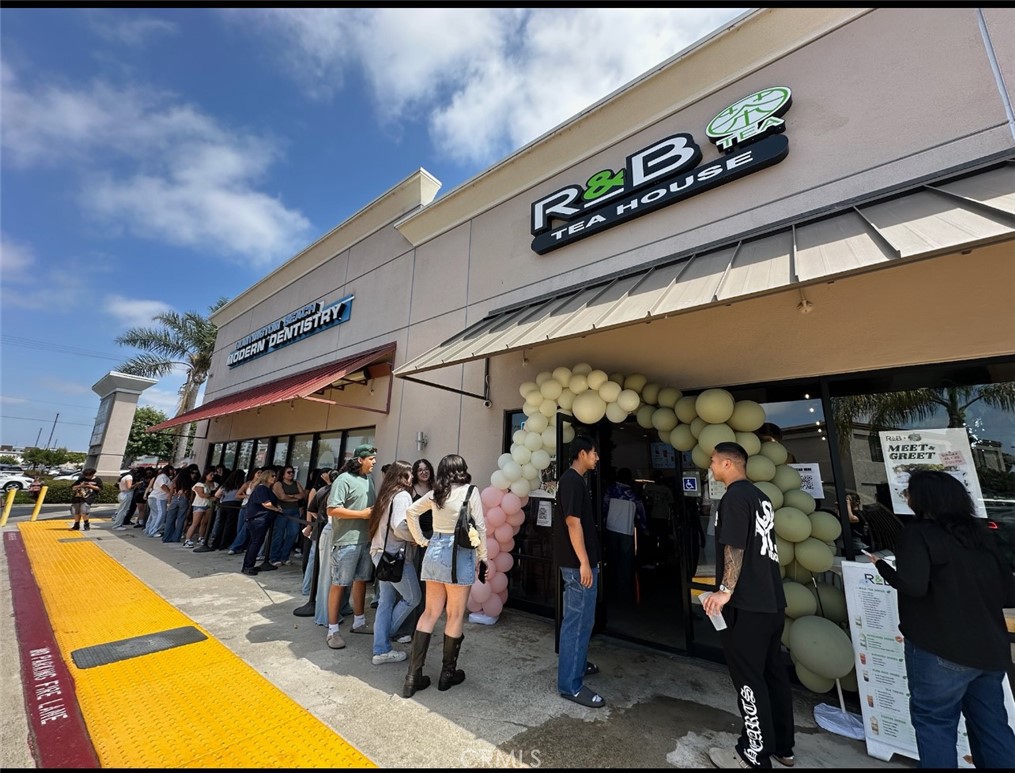 16065 Goldenwest Street, Huntington Beach CA, 9264763865827696257121