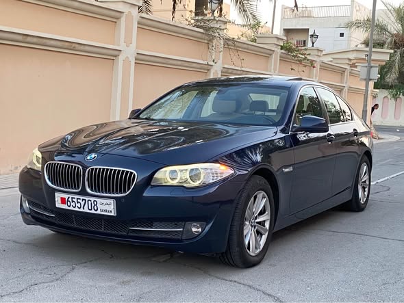 للبيع بي إم دبليو 520i