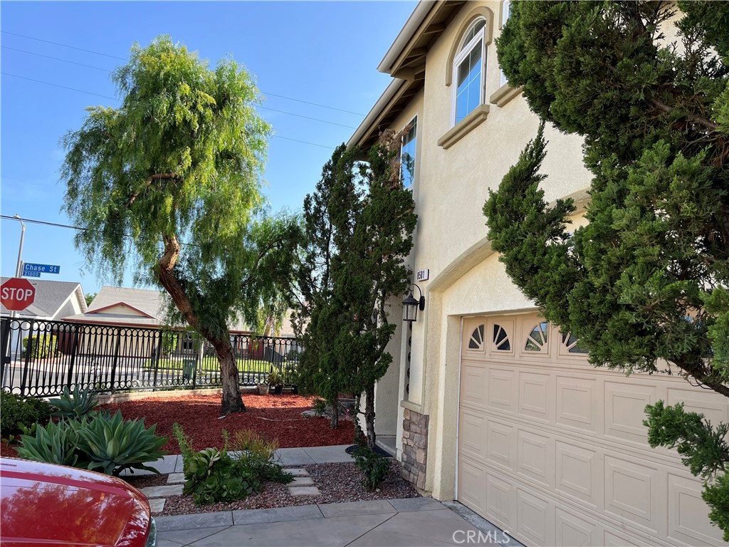 8501 Browns Creek Canoga Park CA, 9130464120567235458120